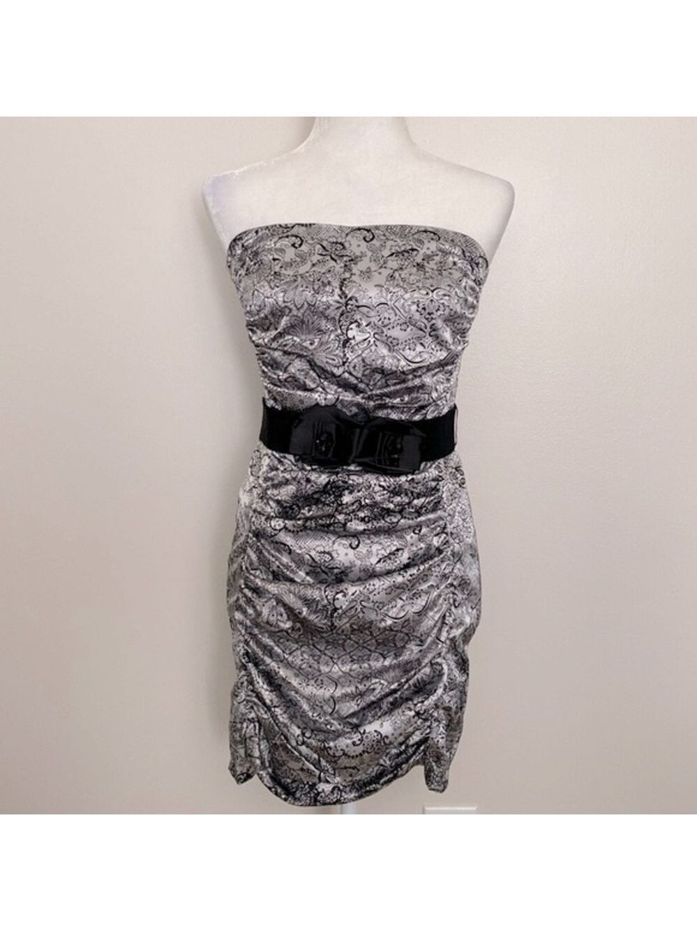 Ruby Rox vintage Y2K silver and black paisley print mini dress